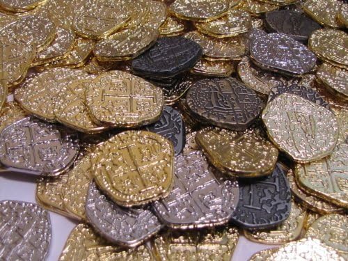 500 Пиратски монети - Метални Копия на златни и Сребърни Дублонов